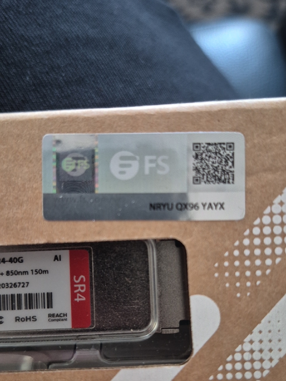 Cisco 40G SR4 Transceiver Module - Black & Red
